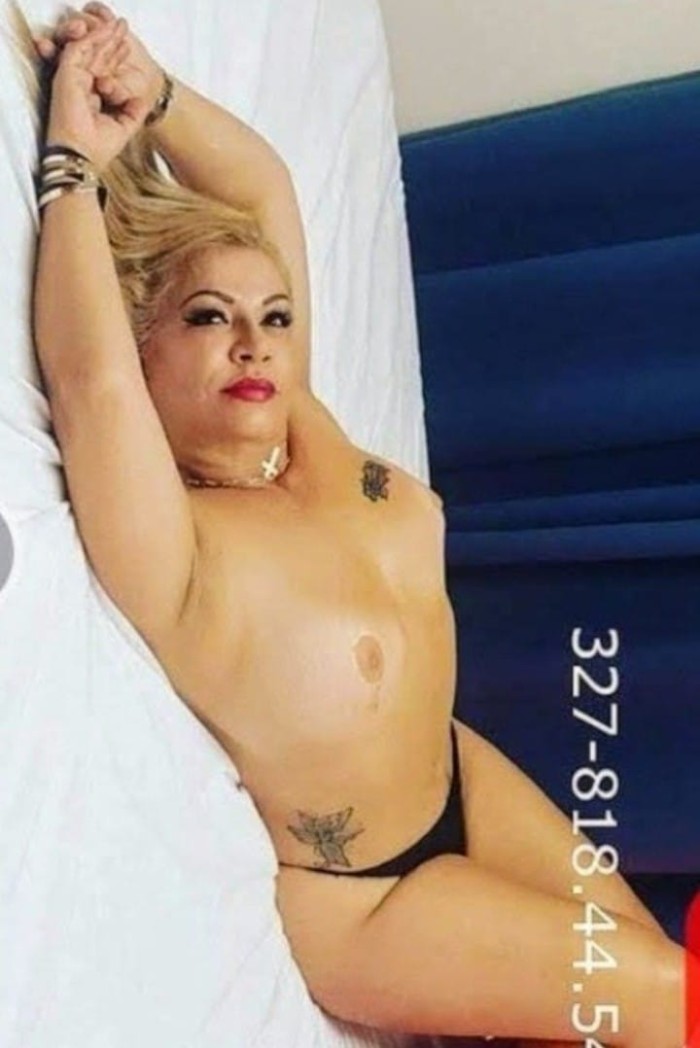 ALESANDRA 46 años, CARIÑOSA, DIVERTIDA y muy SEXY