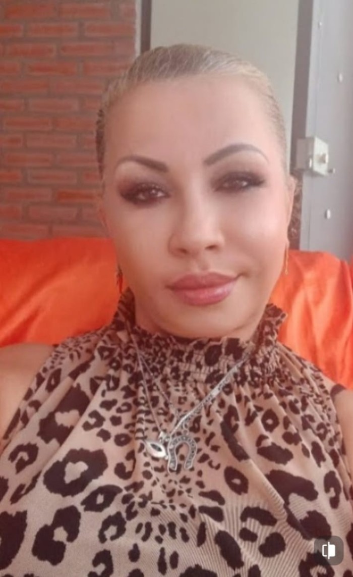 ALESANDRA 46 años, CARIÑOSA, DIVERTIDA y muy SEXY