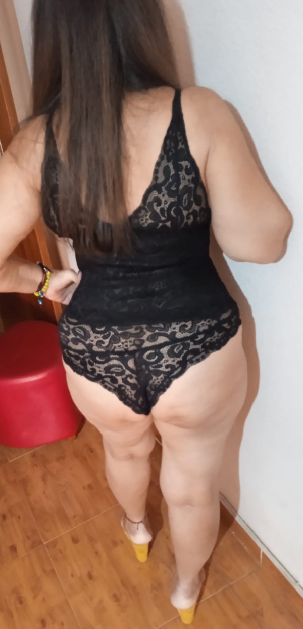 Madurita muy guapa picantona voquita traviesa