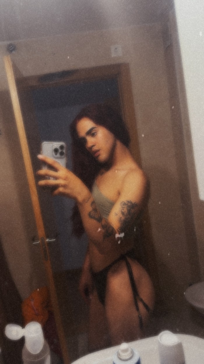 Trans latina hermosa y sexi