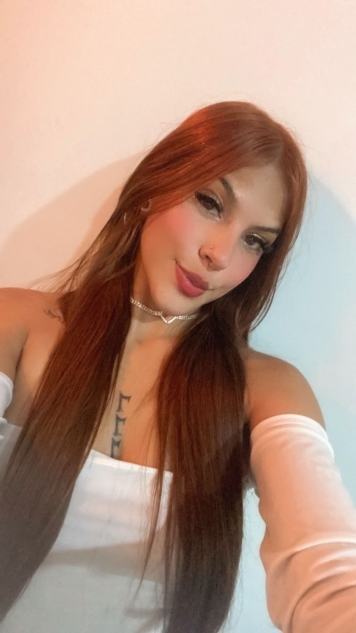 Lili, Colombiana Fiestera 21 años