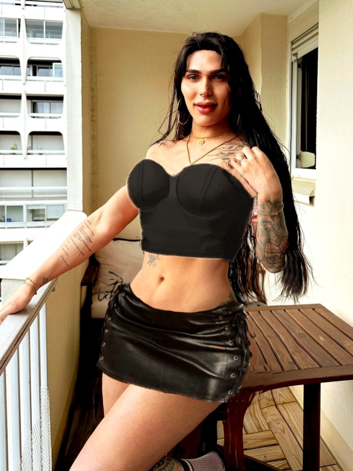 Trans Claudia MORENAZA tatuada EXOTICA alta femeni