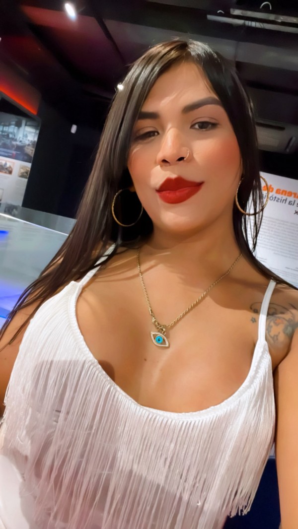 Fiestera ,Valentina Bomba sexy latina onlyfans salidas