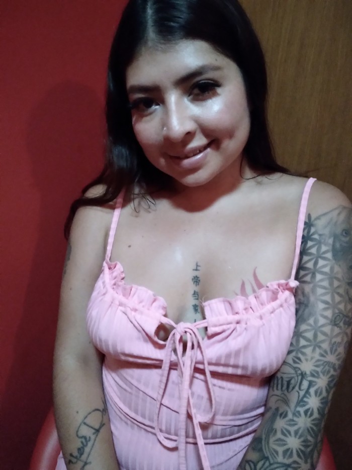 MORRRR,19 AÑOS,COLOMBIANA SUMISA.