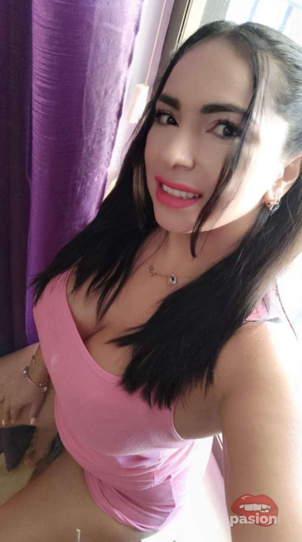 Morena FIESTERA muy cachonda