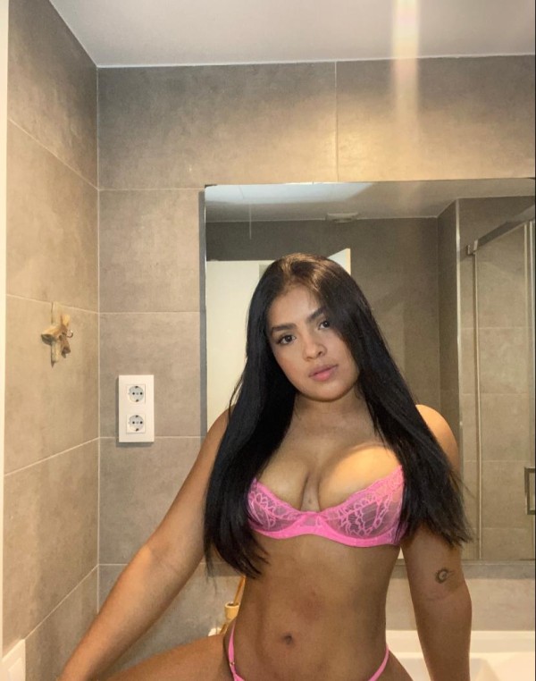 Hermosa Colombiana Cachonda