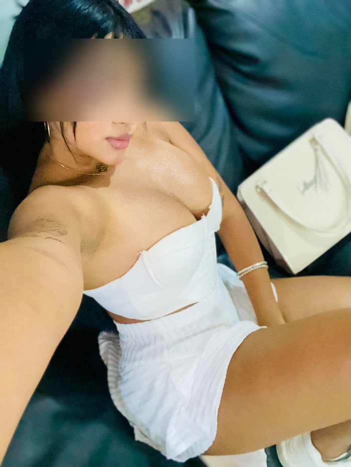 NENA DE 19 AÑOS CON CARITA DE ANGEL QUIERE JUERGA