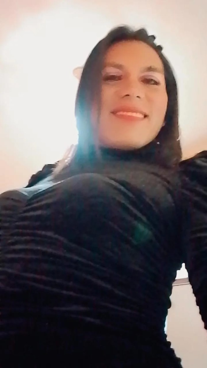 Hola amores recién llegada a Cuenca latina warra