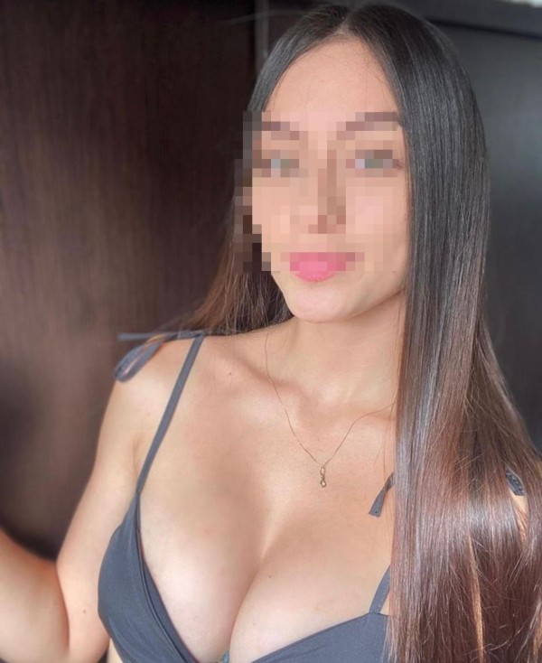 Jovencita latina muy cachonda