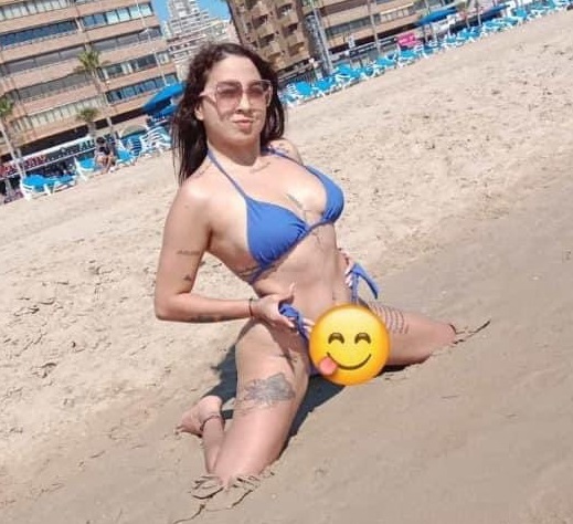 FLAQUITA FOGOSA, CON UN COÑITO EXCITADO POR FOLLAR