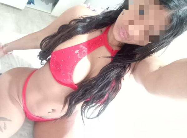 Mulata colombiana sexy cachonda