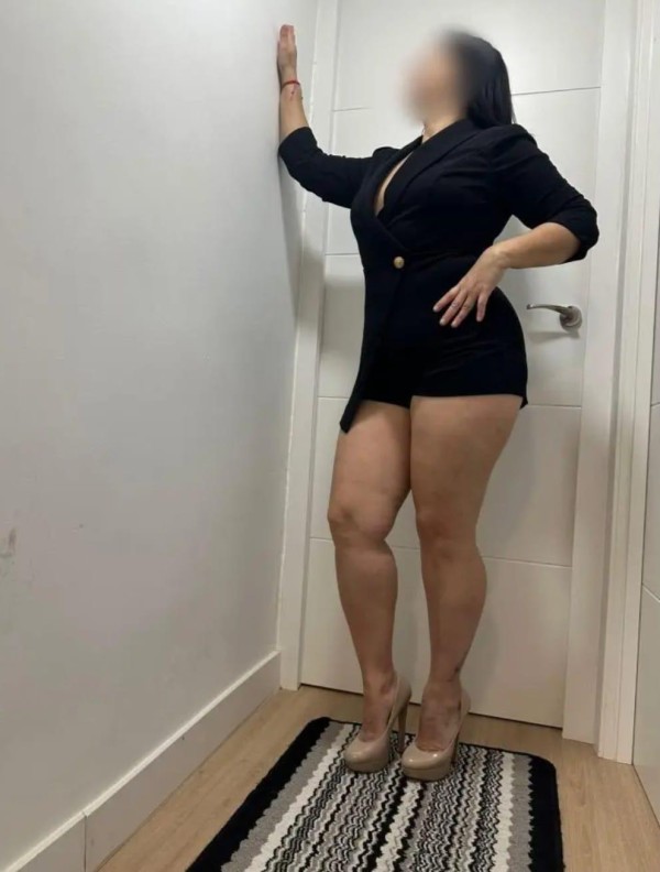 CAMILA 30 años, DULCE, Simpática y MUY SEXY