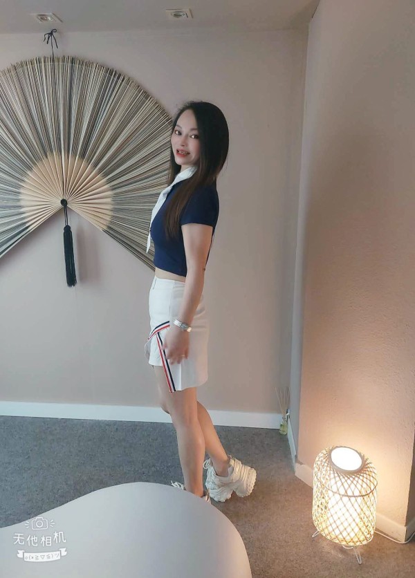 Qiang – MILF Asiatica – 24 horas – Griego