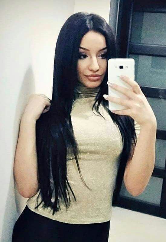 Soy Mona morena  dispuesta  a   conocerte