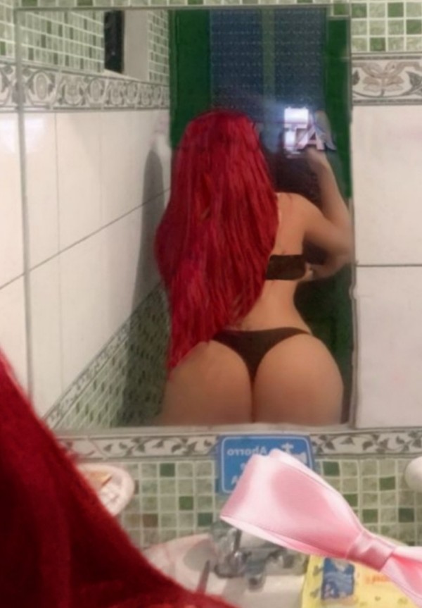 TRANS Jessica pelirroja explosiva culona  cañón