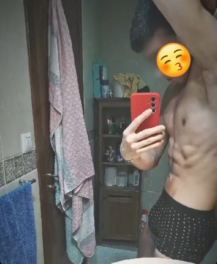 Solo Mujeres. Pablo gymbro gigolo 20 años, 21 centimetros para ti.