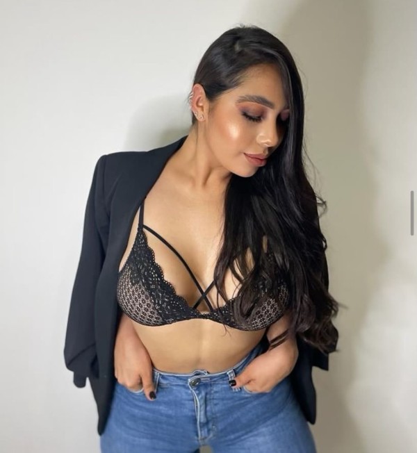 Hola soy Isabel  tu colombiana  cariñosa y discreta llegué para complac