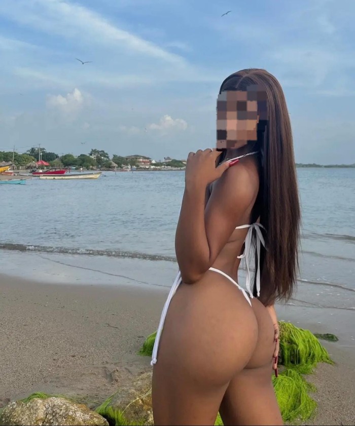 LA MORENA QUE TE VOLVERA LOCO DE PLACER