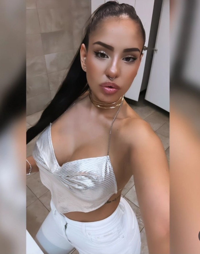 KENDALL ESPAÑOLA COLOMBIANA EXOTICA JOVENCITA