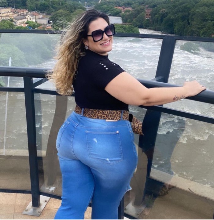 RELLENITA SEXY XXXL CON BUENAS CURVAS HERMOSA BRASILEÑA EL ALCALÁ DE HENARE