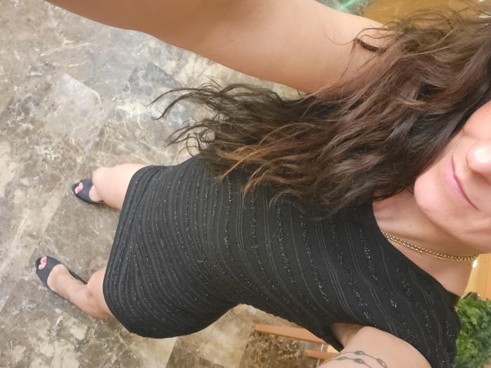 Susy..española caliente de 34 años.