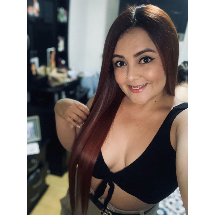 CAROLINA JOVENCITA LATINA