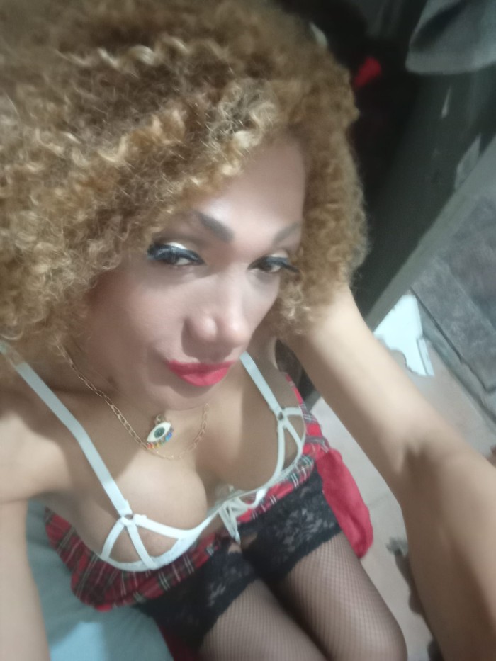 KELLY MULATA DIOSA DEL BESO NEGRO EXPERTA EN PRINCIPIANTES