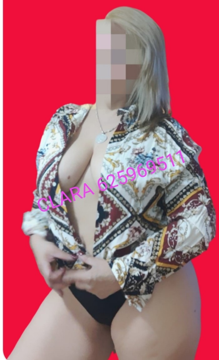 Dulzura total Clara colombiana madurita rubia sexy