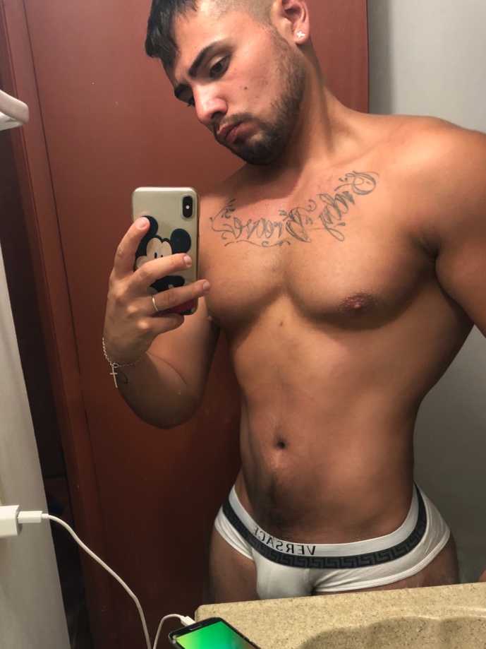 Sexy latino