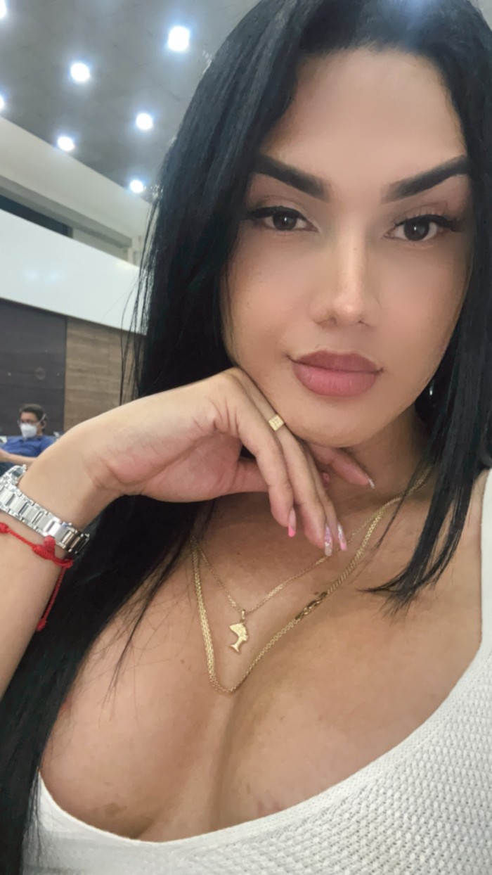 Trans latina de alto impacto versátil activa 24h