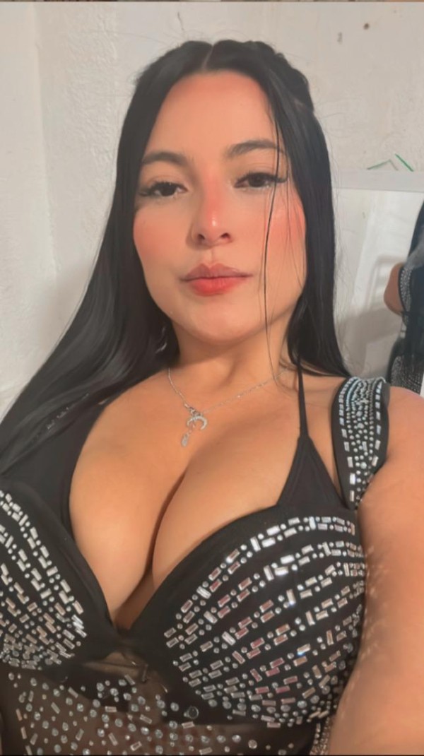 SOFIA  hermosa tengo 24 añitos