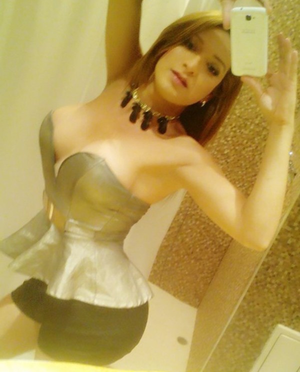 Reyna en fiestas blancas #dominatrix#versatil#act