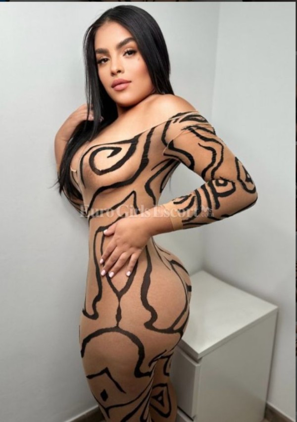 Latina Hermosa Recien llegada