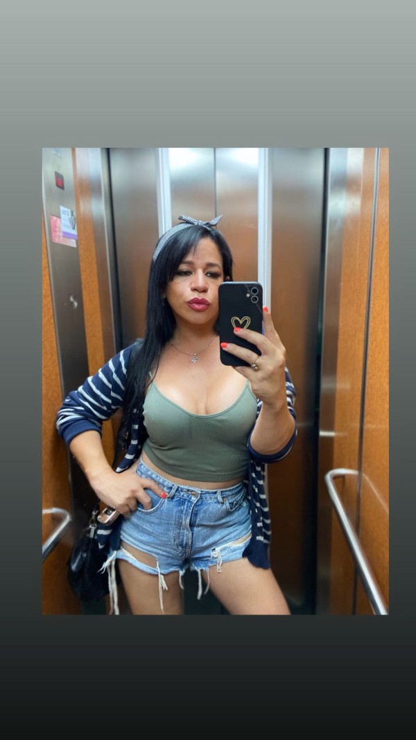 Travesti Montse AVILÉS zona carbayedo