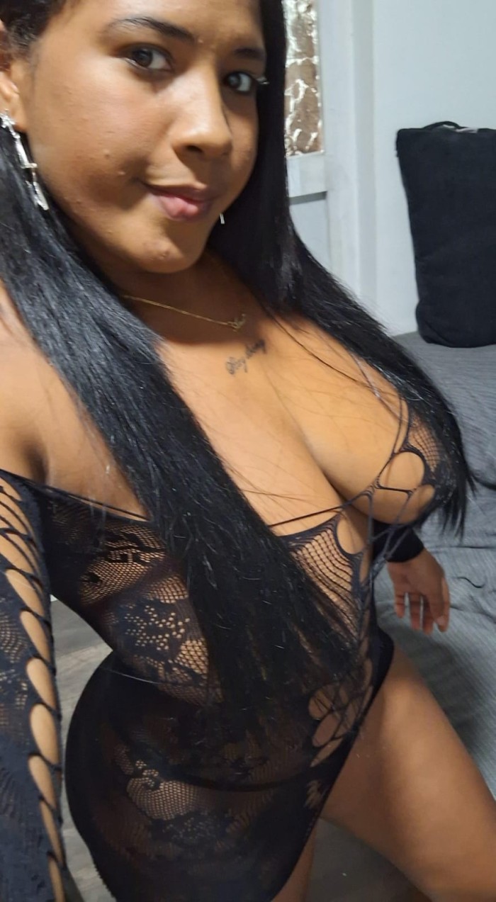 COLOMBIANA IMPLICADA Y SENSUAL