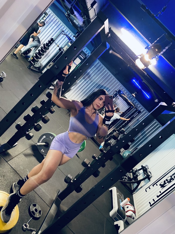 Chica super fitness de medellin