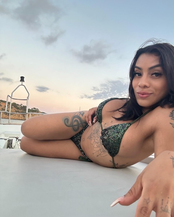 Hermosa Trans jovencita con cuerpo lindo y con buenas energías para ti