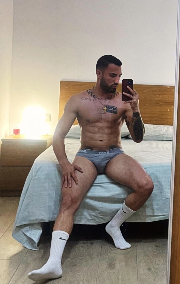 SOLO DOMICILIOS MADRID !!! NOVEDAD VENEZOLANO HETERO EXÓTICO Y CAÑERO XL