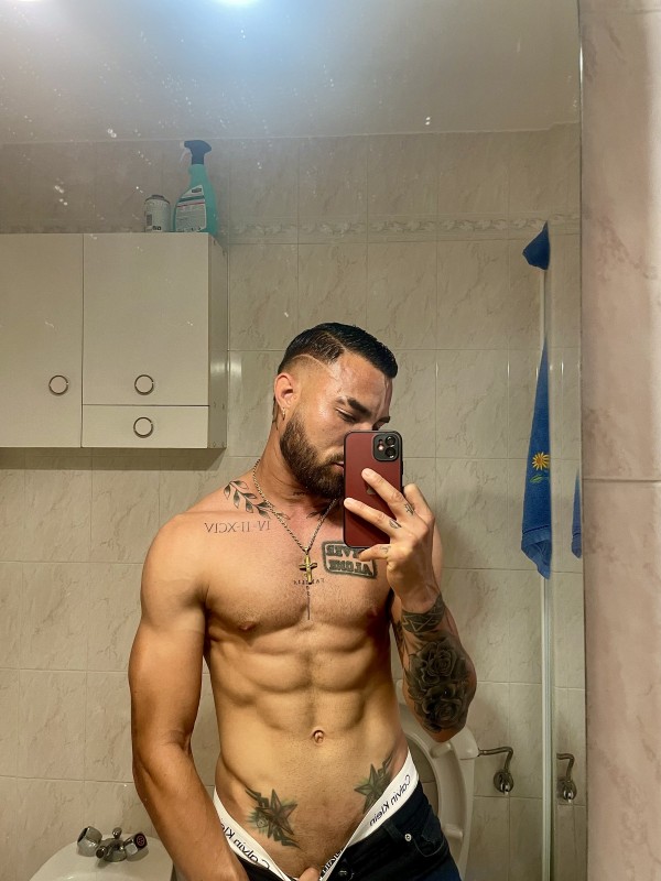 SOLO DOMICILIOS MADRID !!! NOVEDAD VENEZOLANO HETERO EXÓTICO Y CAÑERO XL