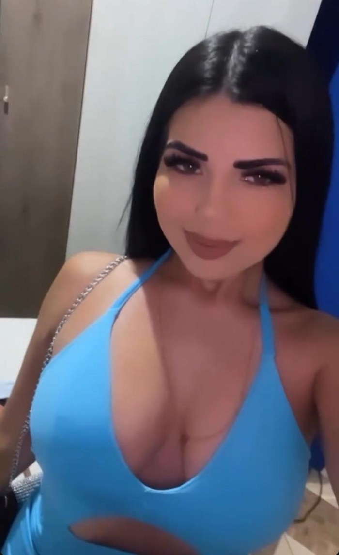 flaca loca con el placer y el sexo apasionado