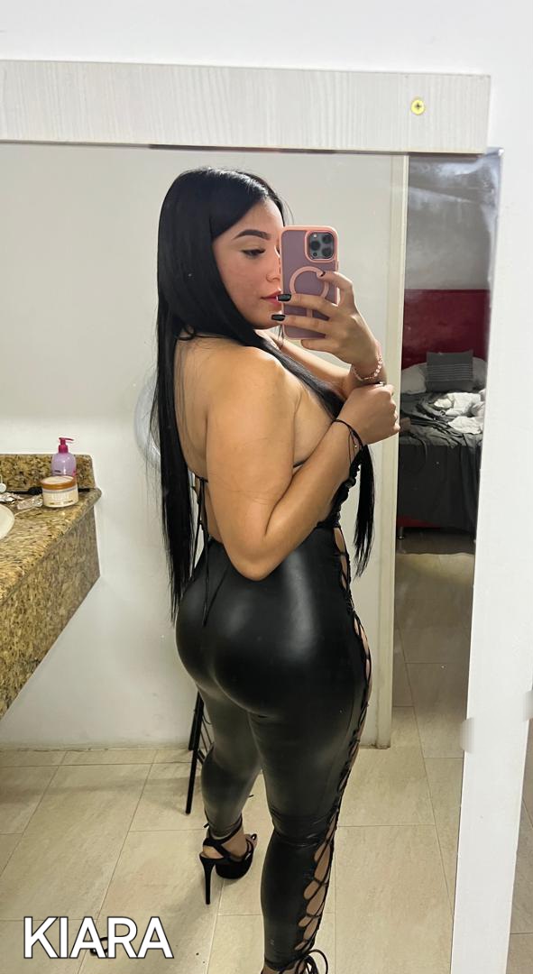 KIARA VENEZOLANA