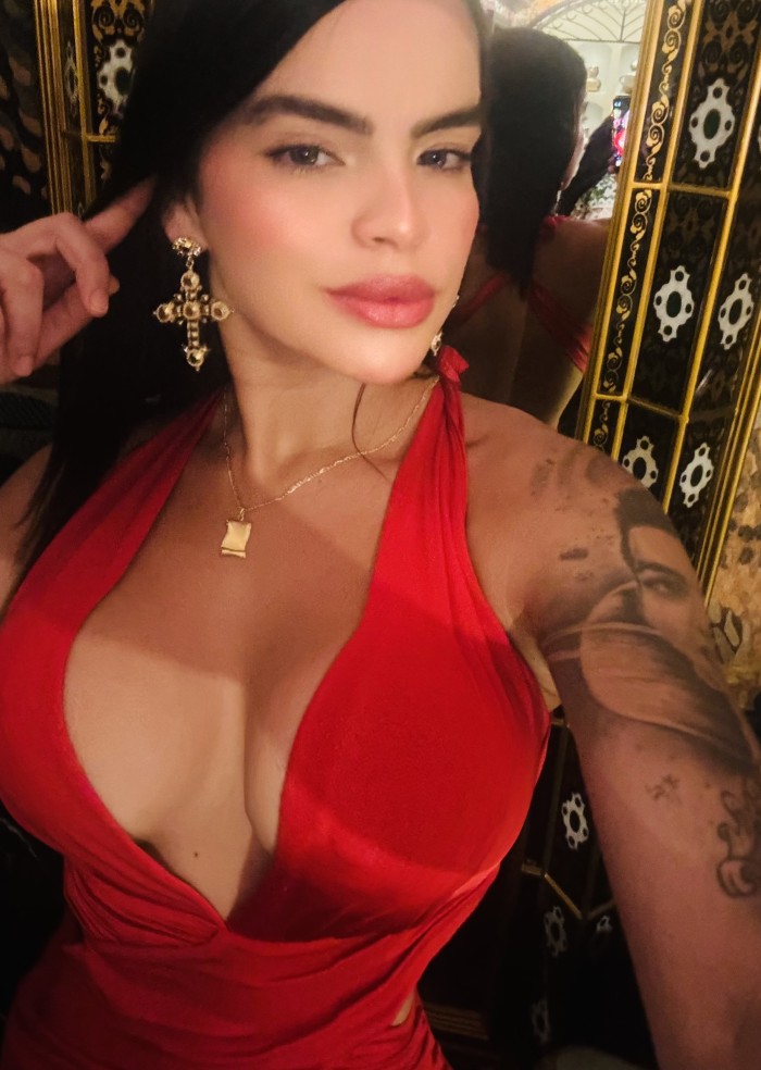 HERMOSA NENITA LATINA SOLO SALIDAS POR TOdo VigoMADRID