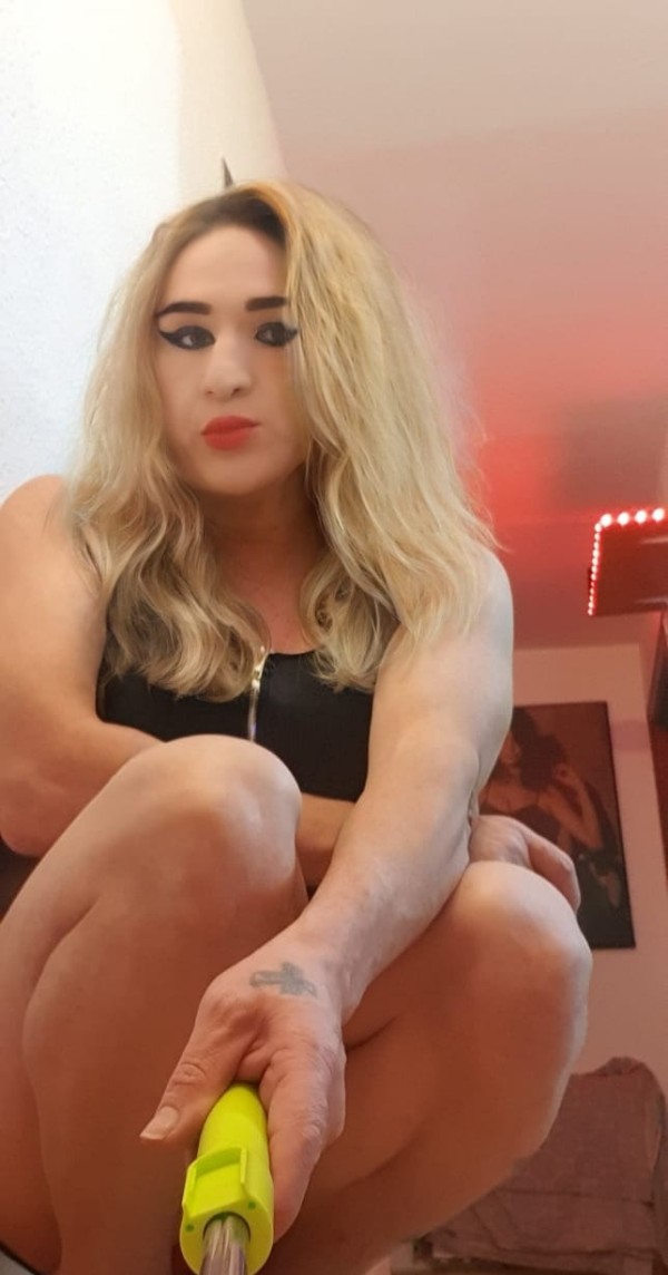 RENATA CAMPOS TRANS REANATA (RESIVO PAREJAS)