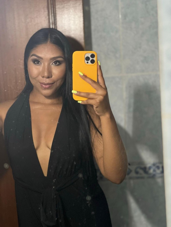 hermosa joven colombiana