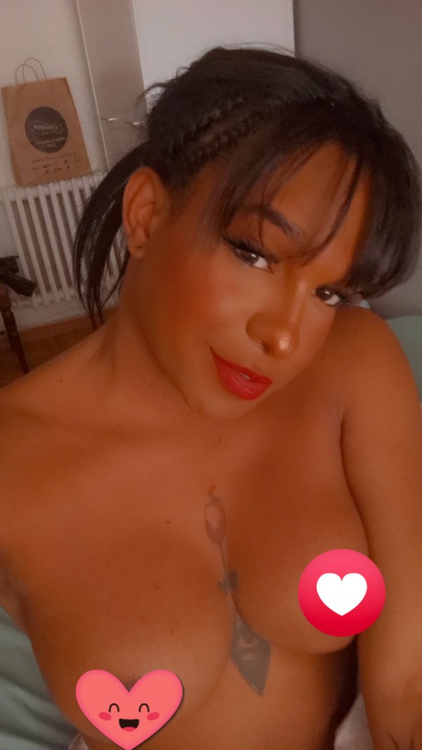 Hola mis amores soy una hermosa chica trans