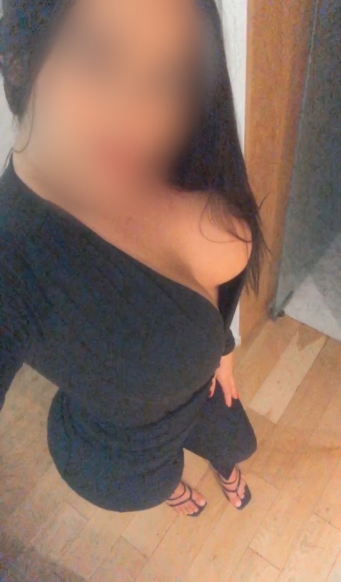 CARIÑOSA LATINA SENSUAL Y COMPLACIENTE 613614293