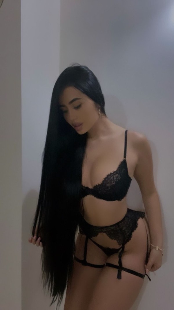 Soy una chica muy complaciente Escort 24 h Alejandra