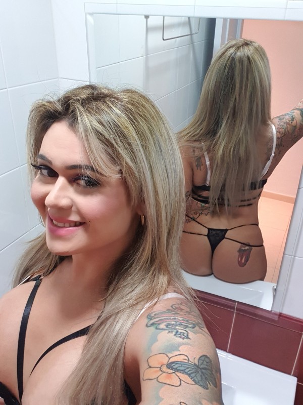 RUBIAZA  POLLONA MUY FEMENINA PARA TI EN TORREMOLINOS