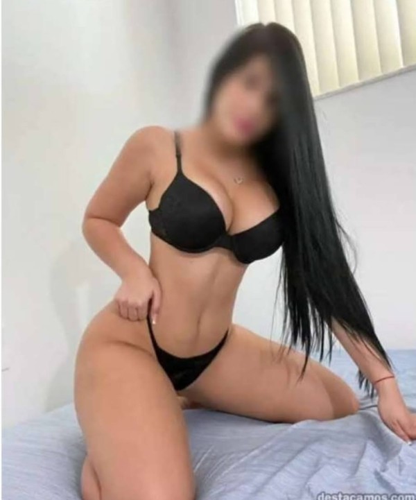 Joven sexi amable dulce ,caroiñosa