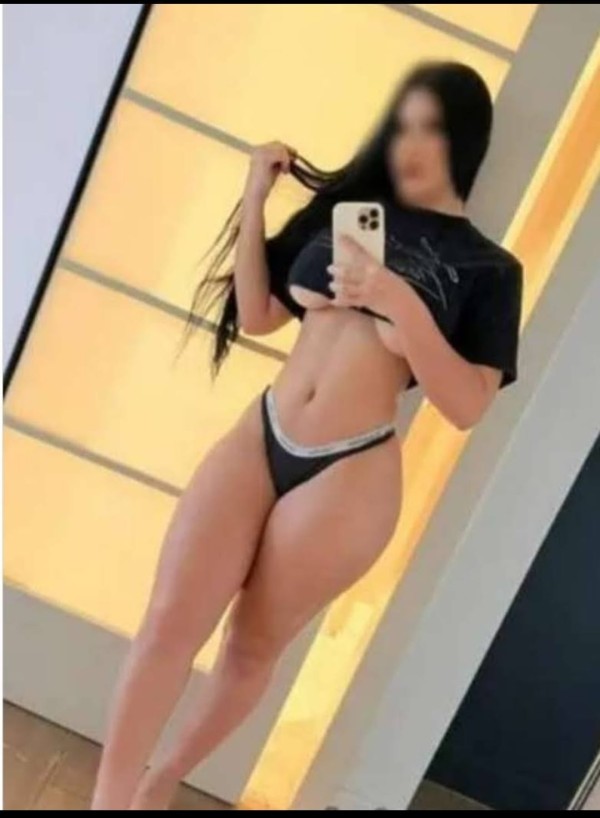 Joven sexi amable dulce ,caroiñosa